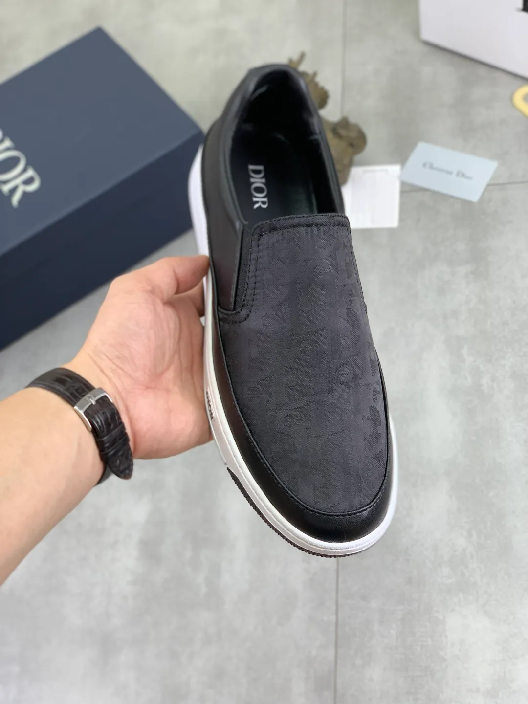 Men's Men's Shoes💰P400💰[New Style]🆘[Dior] 2025 Dior Original Lace-up Low-top Men's Shoes Classic casual shoes 🔥This model is the official flagship model with high quality and made by famous original designers. It is made of high-quality cowhide with original materials➕Comfortable and breathable mesh lining➕Pigskin insole. The perfect last shape and generous and fashionable design have attracted many consumers. Suitable for drivers to drive🚗. What you want is the highest quality in the market. Color: 4️⃣Color code number: 38--44 (45 customized)